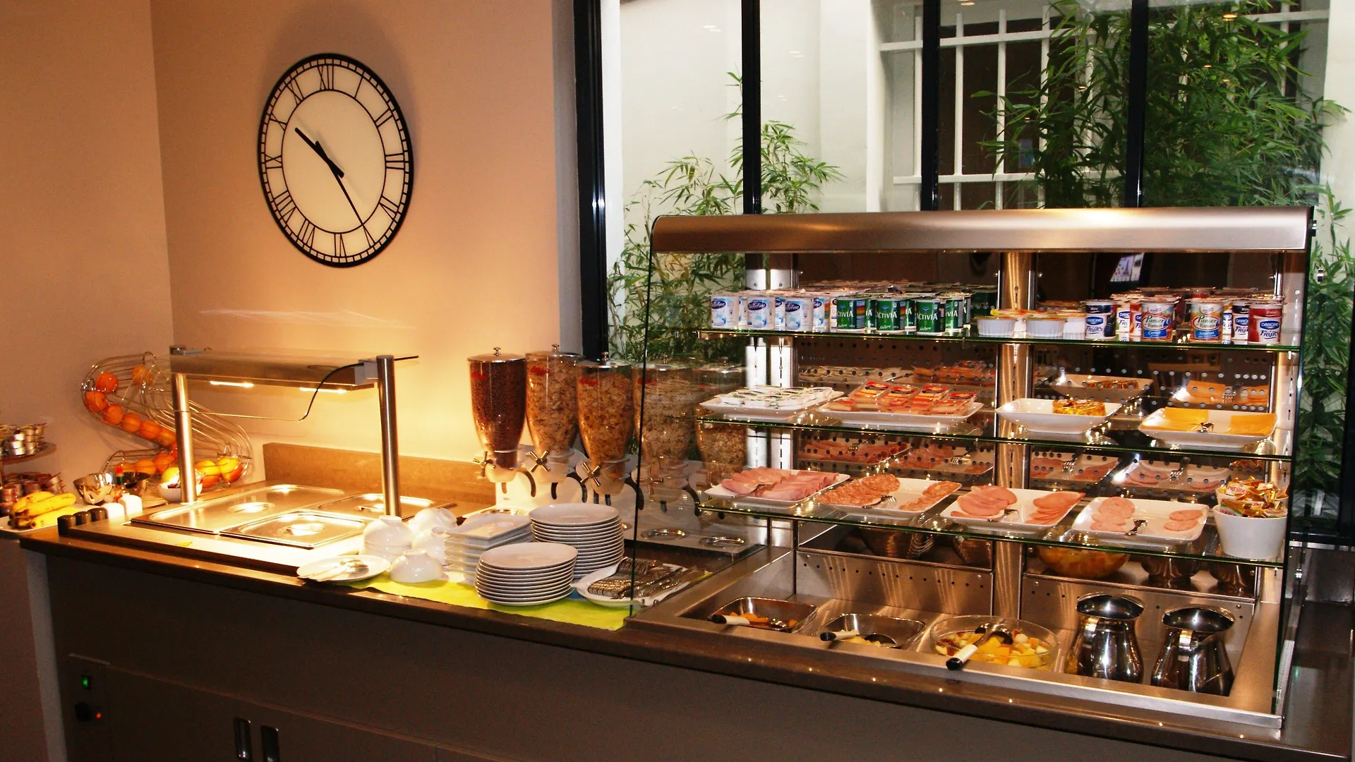 Paris-auteuil By Ihg Hotel 3*