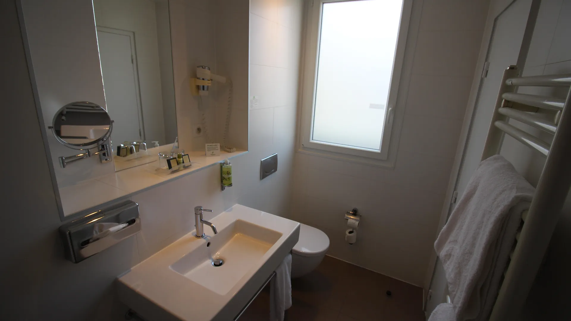 Paris-auteuil By Ihg 3* Paris