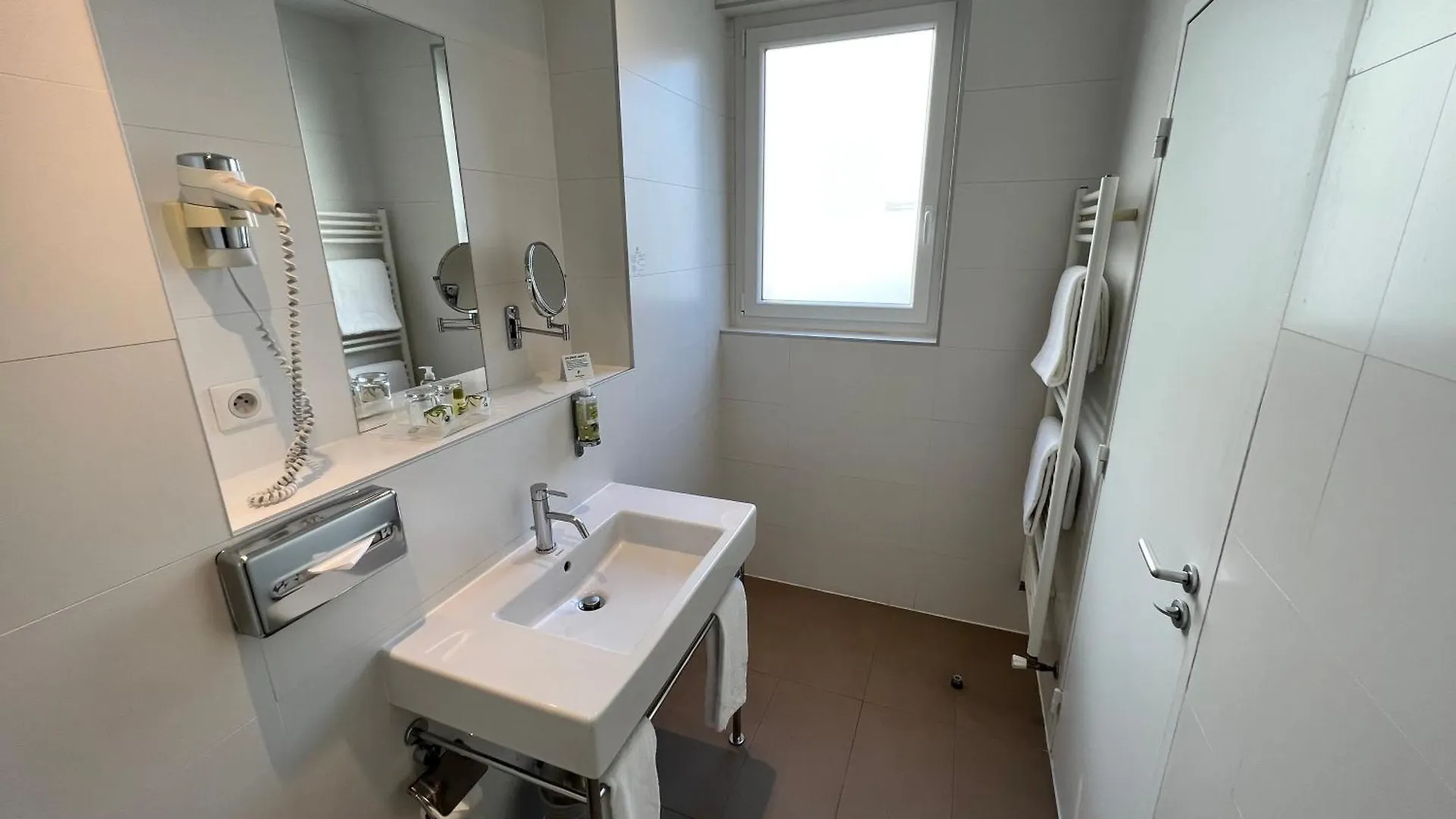 Hotel Paris-auteuil By Ihg Paris